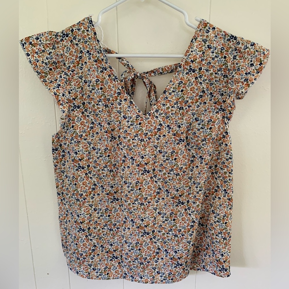 Cupshe blouse - Picture 3 of 7